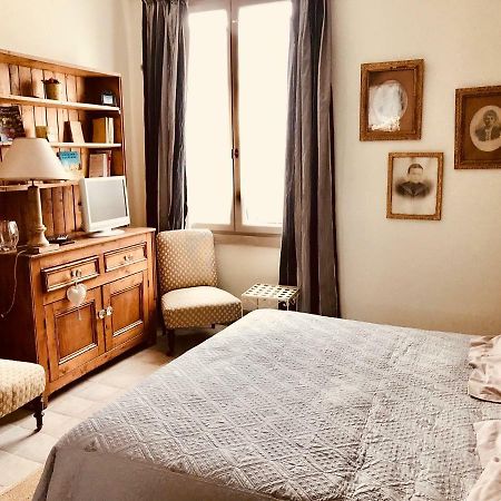 Le Trente Trois Apartment Uzes Exterior photo