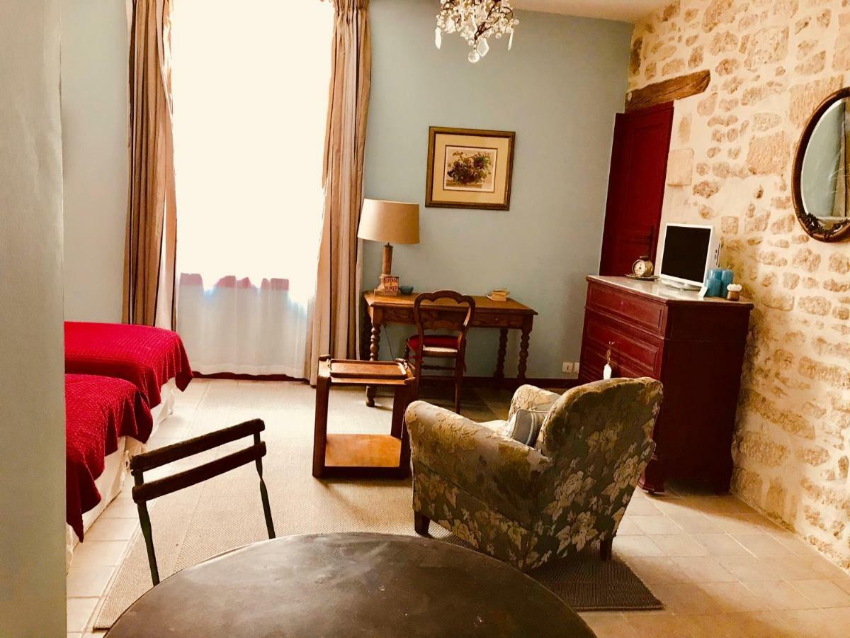 Le Trente Trois Apartment Uzes Exterior photo